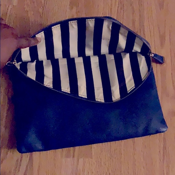 Royal blue urban expressions clutch - Picture 3 of 3